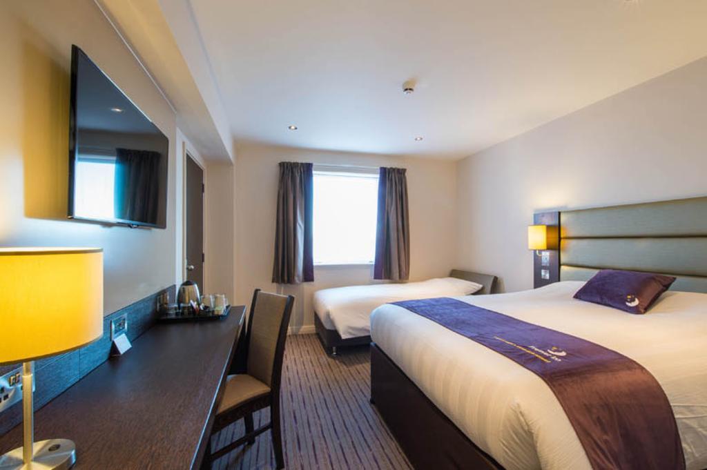 Premier Inn Glasgow - Bellshill Motherwell Habitación foto